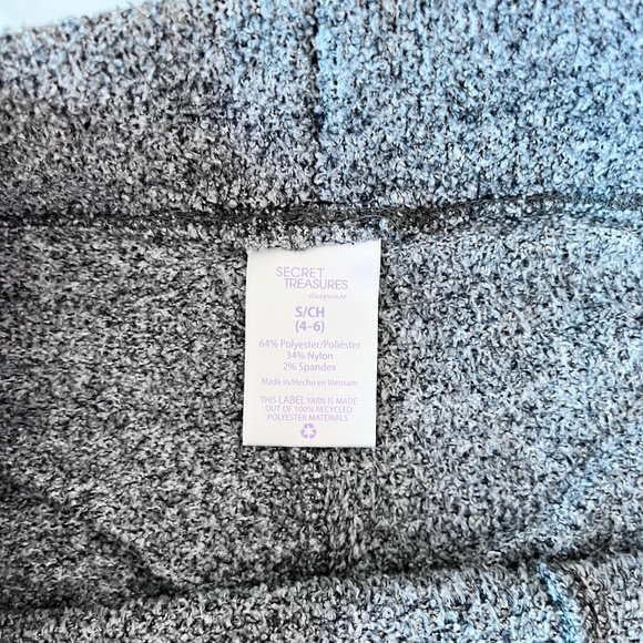 Pajama Matching Sweats Set - Size S - Picture 6 of 6